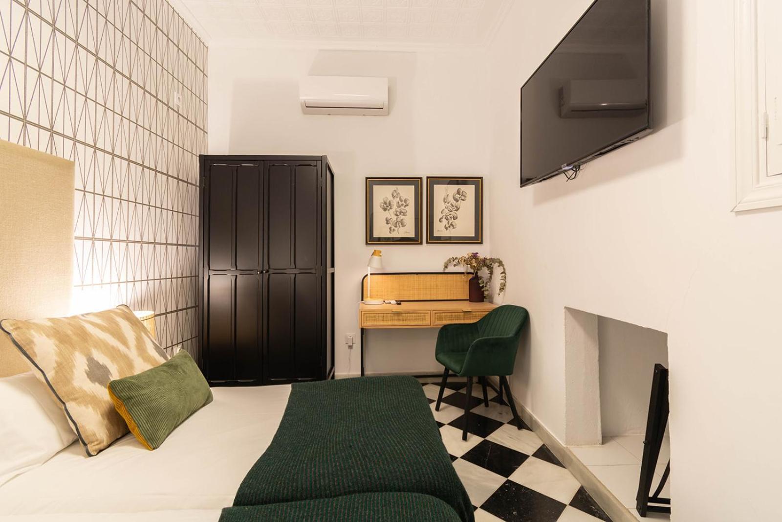 Appartement 5-bedroom Gem In The Heart Of