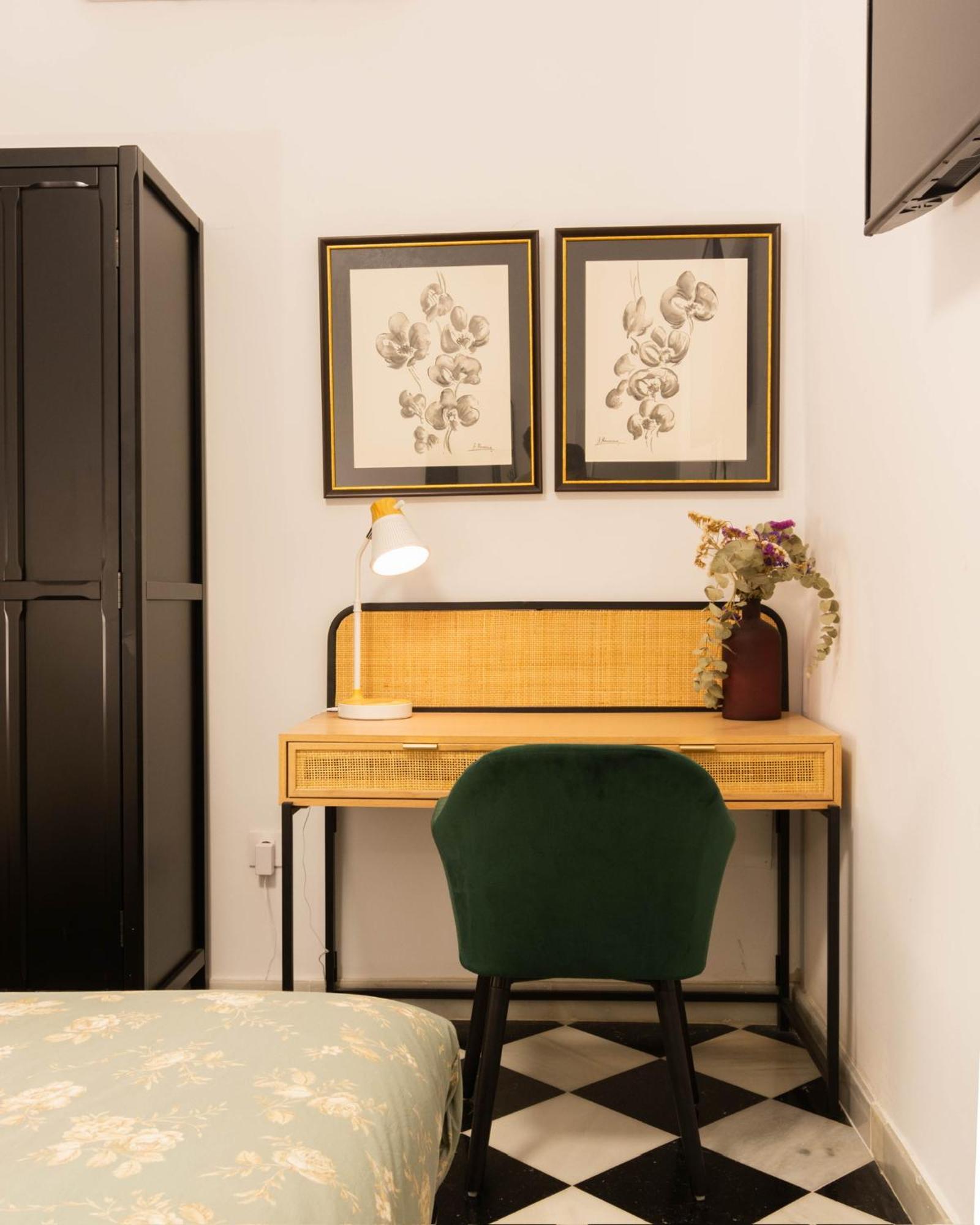 Appartement 5-bedroom Gem In The Heart Of *