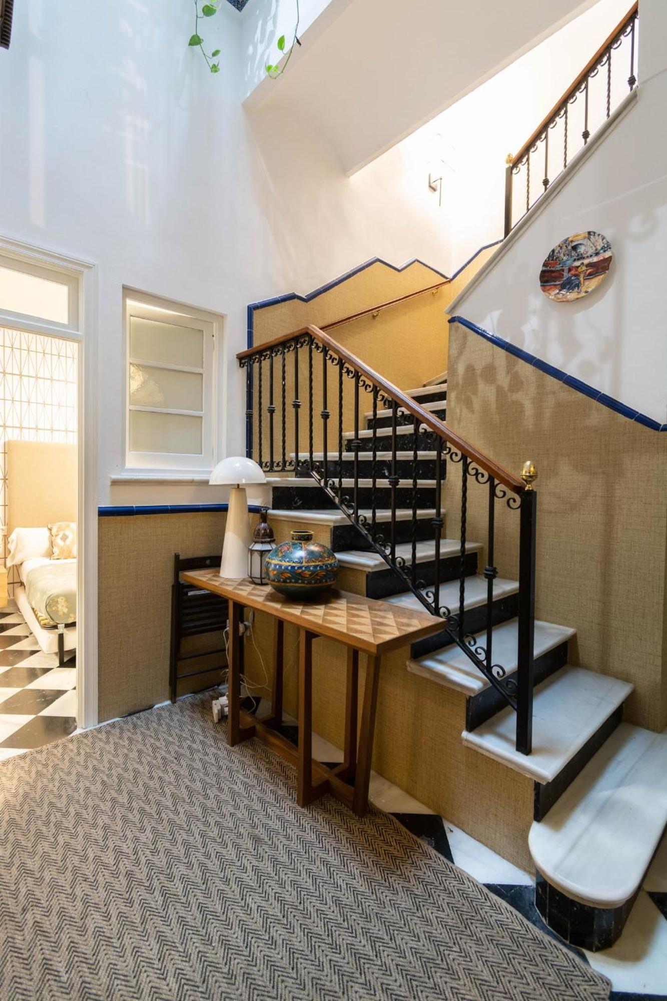 Appartement 5-bedroom Gem In The Heart Of *