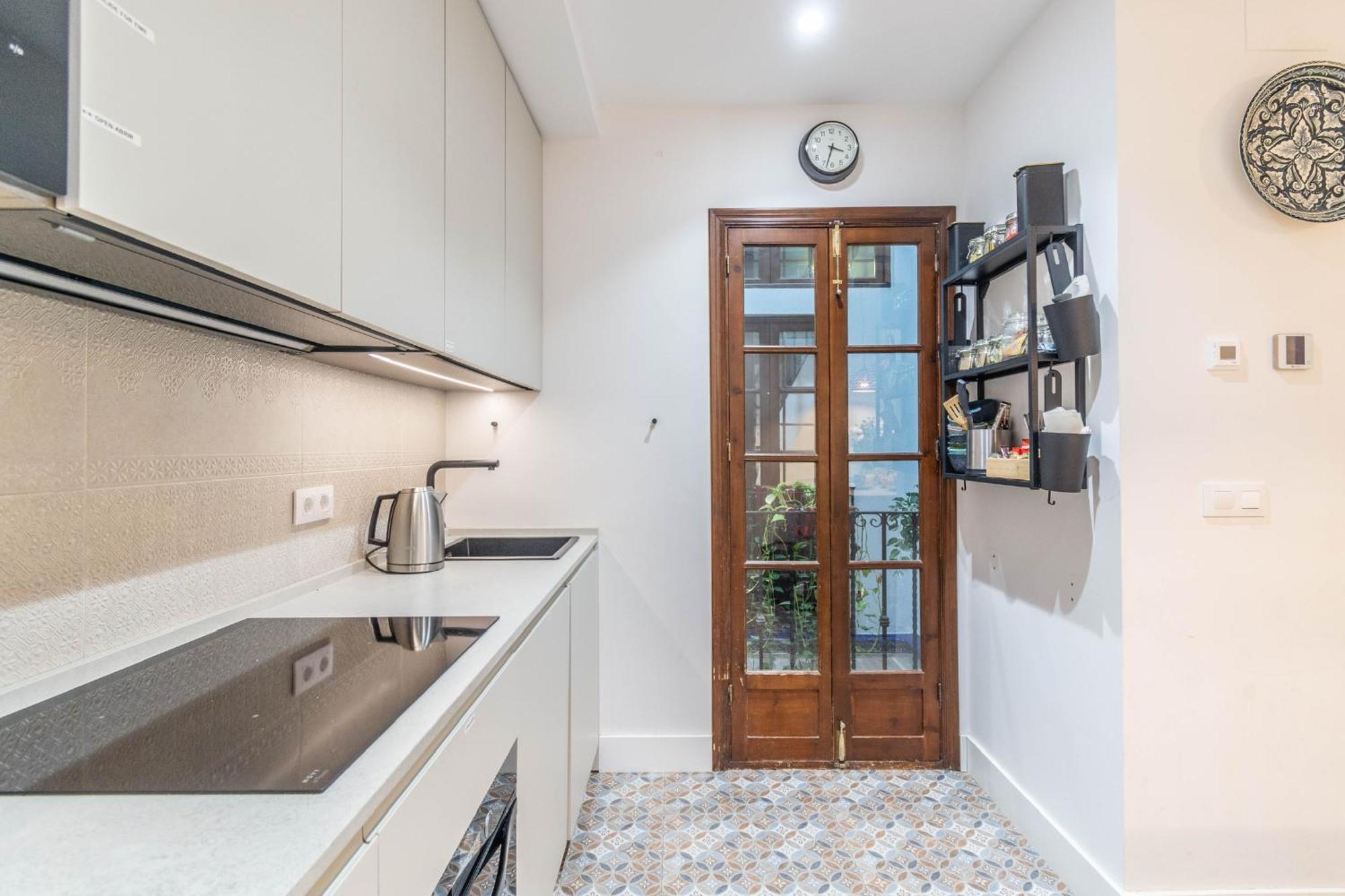 Appartement 5-bedroom Gem In The Heart Of *