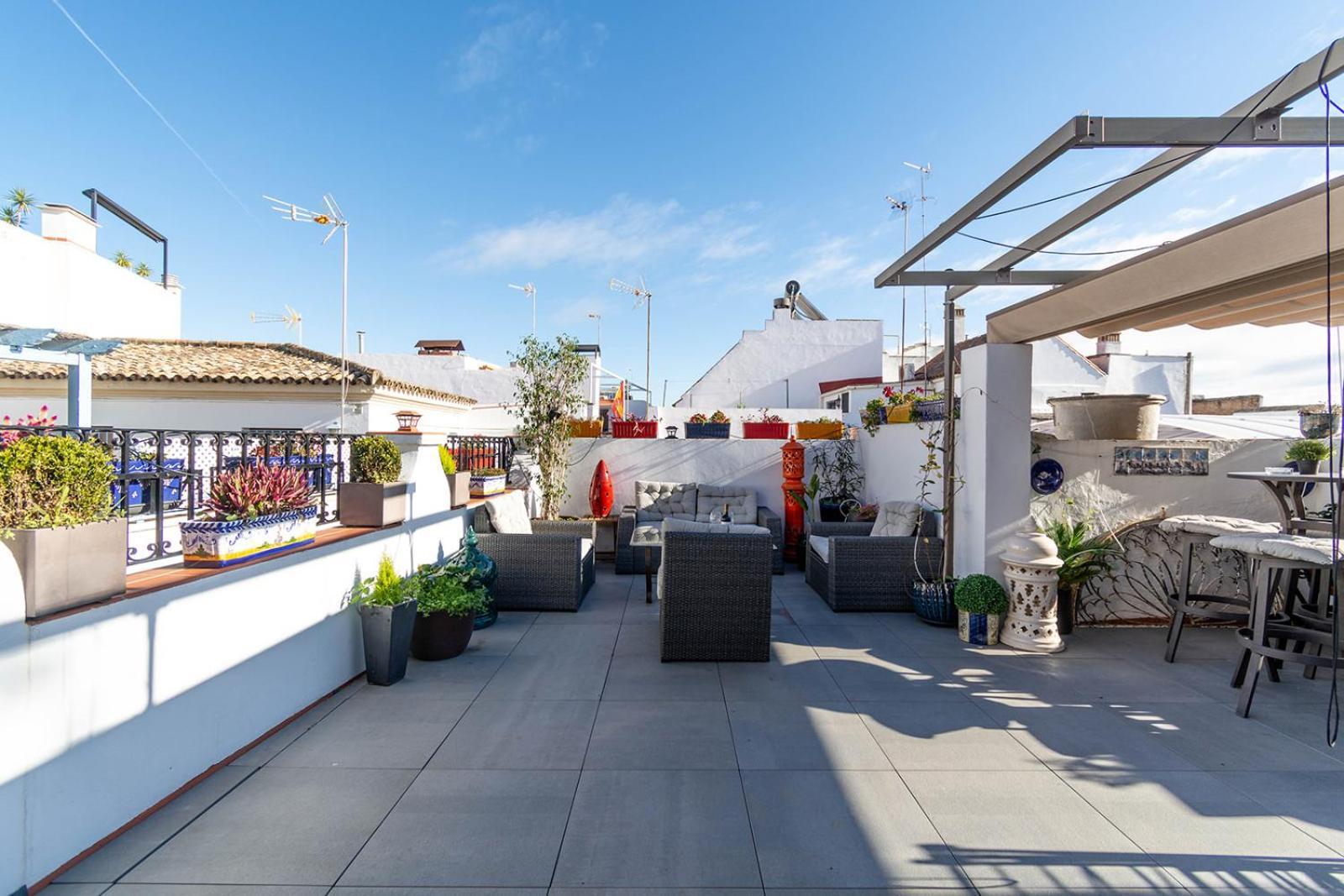 Apartamento 5-bedroom Gem In The Heart Of Sevilla