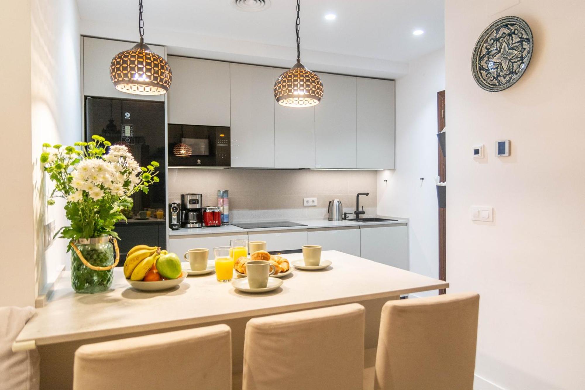5-bedroom Gem In The Heart Of Appartement